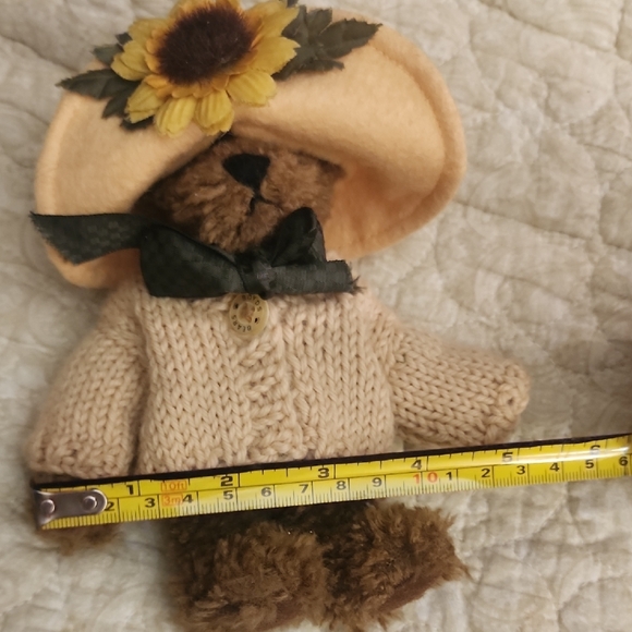 Adorable Brown BOYDS BEAR Teddy Bear with Sunflower Hat - Picture 6 of 7